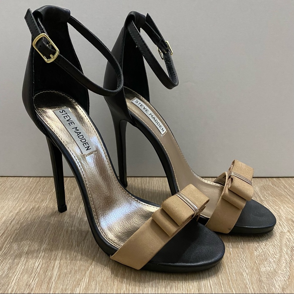Steve Madden “Magnlia” nude bow skinny strap stiletto heels